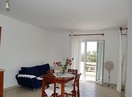 Villa Vourda Marathokampos Room photo